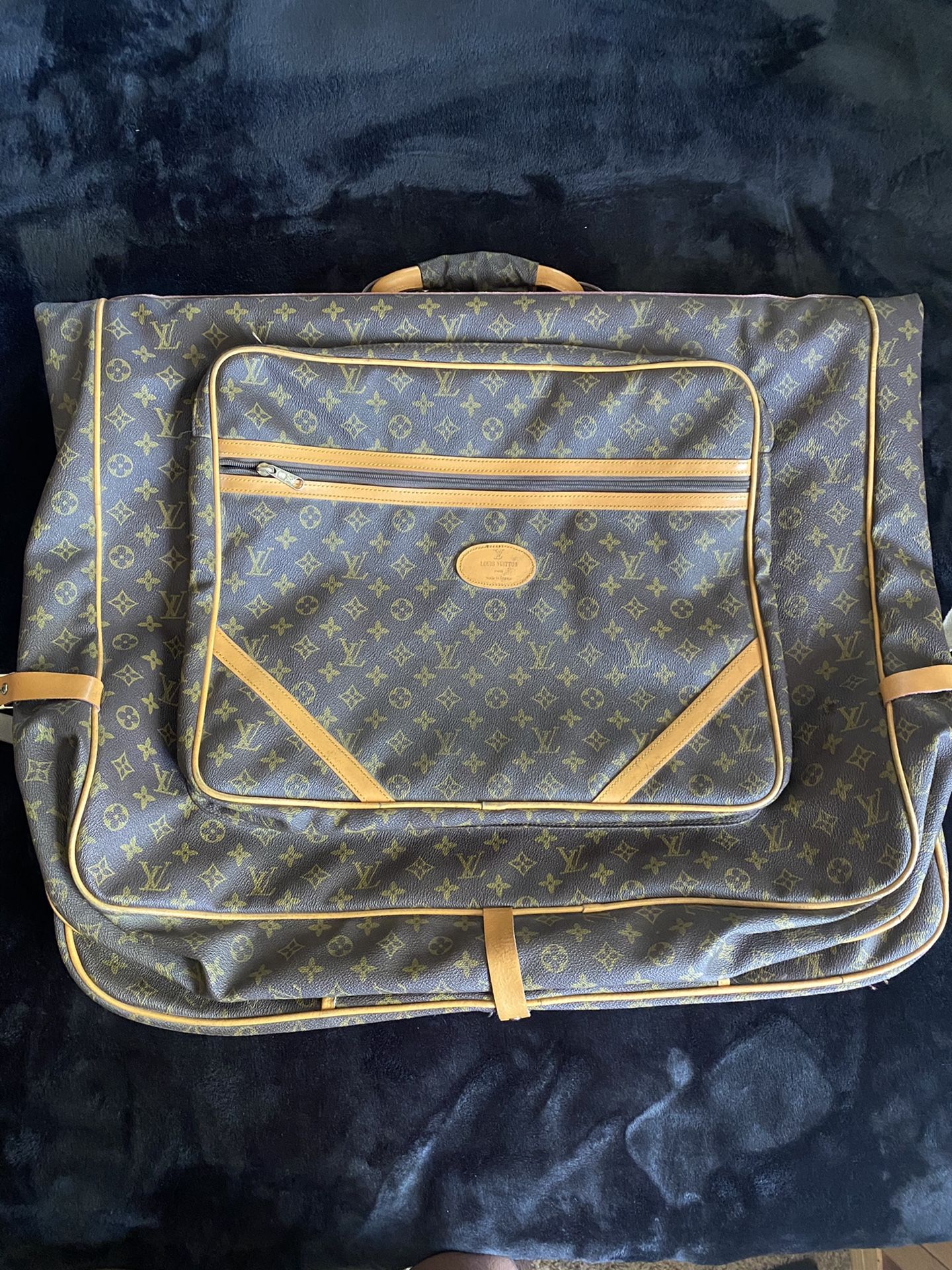 Louis Vuitton Garment Cover