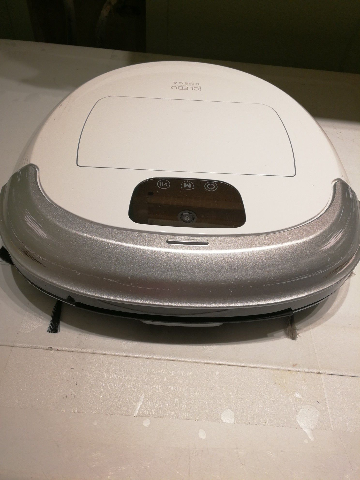 iClebo Omega Robot vacuum