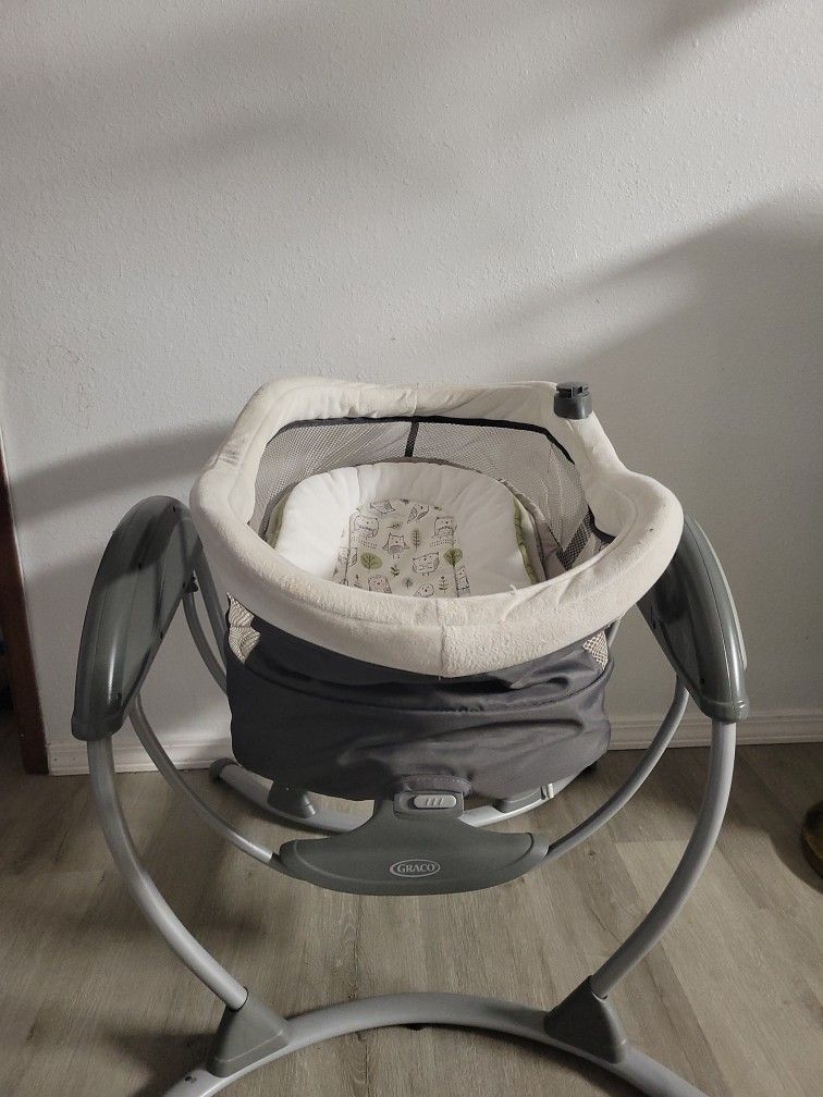 Graco DuoGlider Gliding Baby Swing