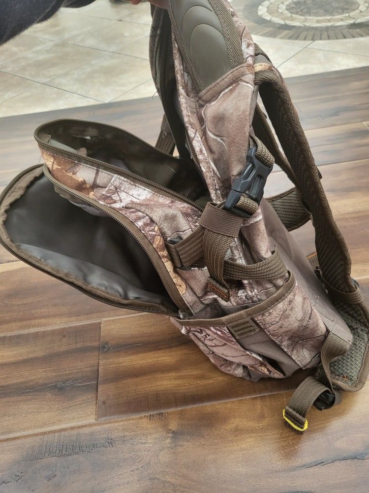 FIELD AND STREAM BACKPACK
