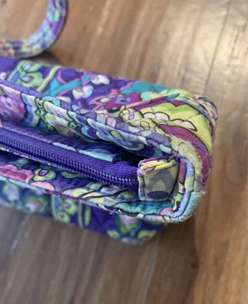 Vera Bradley Purple Zipper Shoulder Bag. Inner pockets