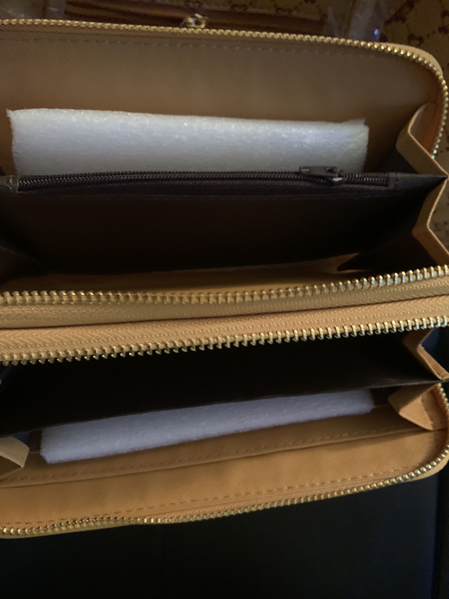 Gucci Large Leather Bag & Wallet