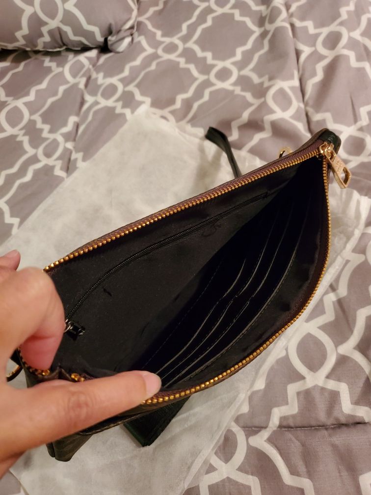 Large wristlet/crossbody