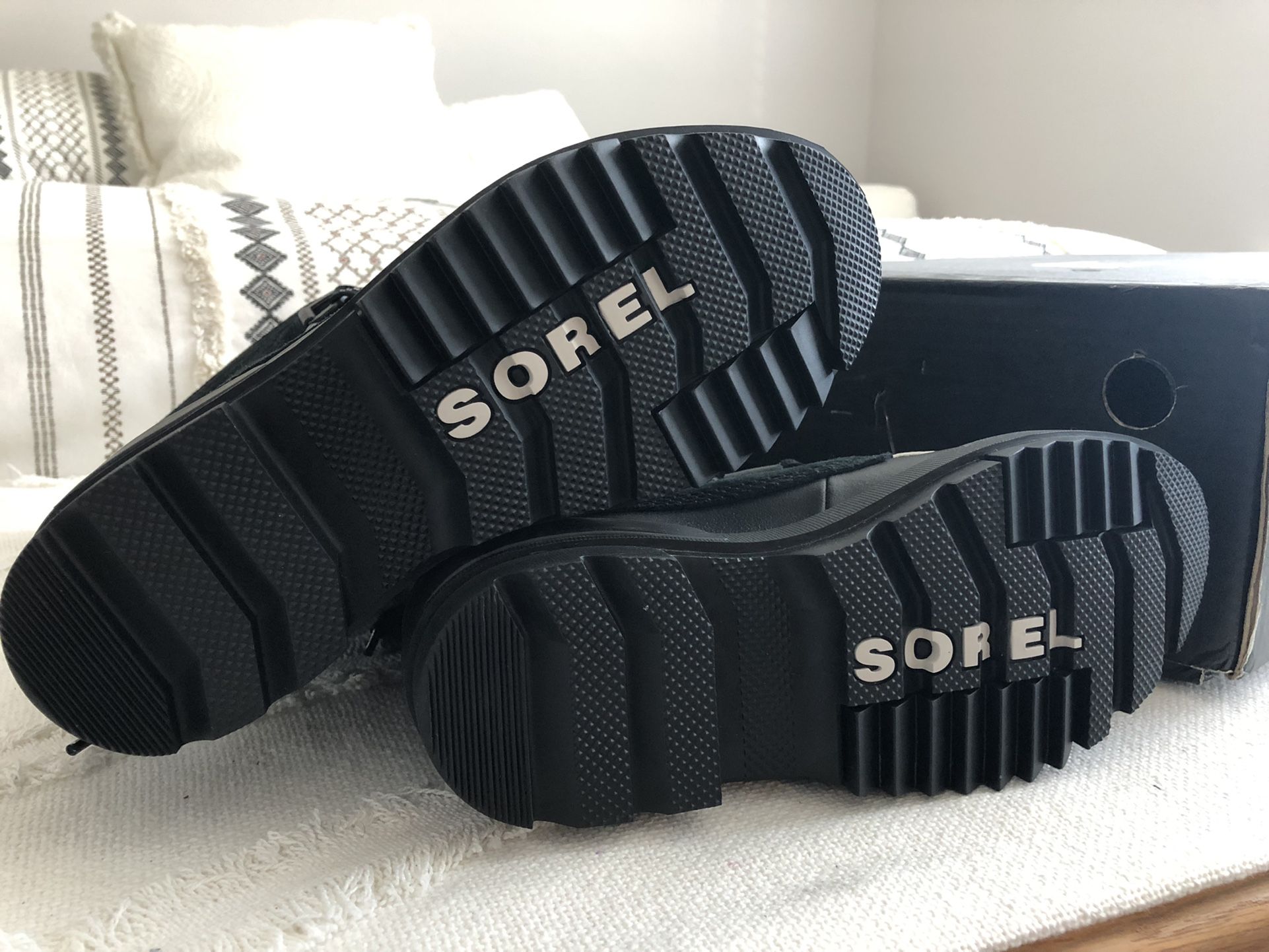 Sorel Winter Boots, Womens Size 8