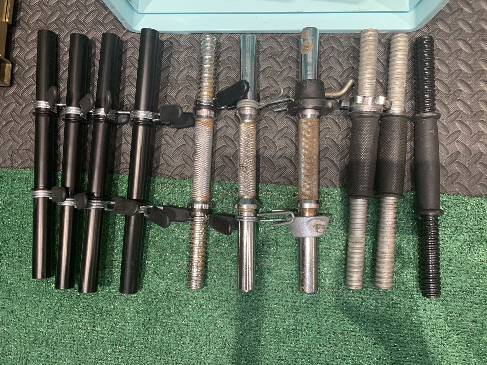 🏈 NEW Olympic plates, Curl Bars, Dumbbells, Barbells + More