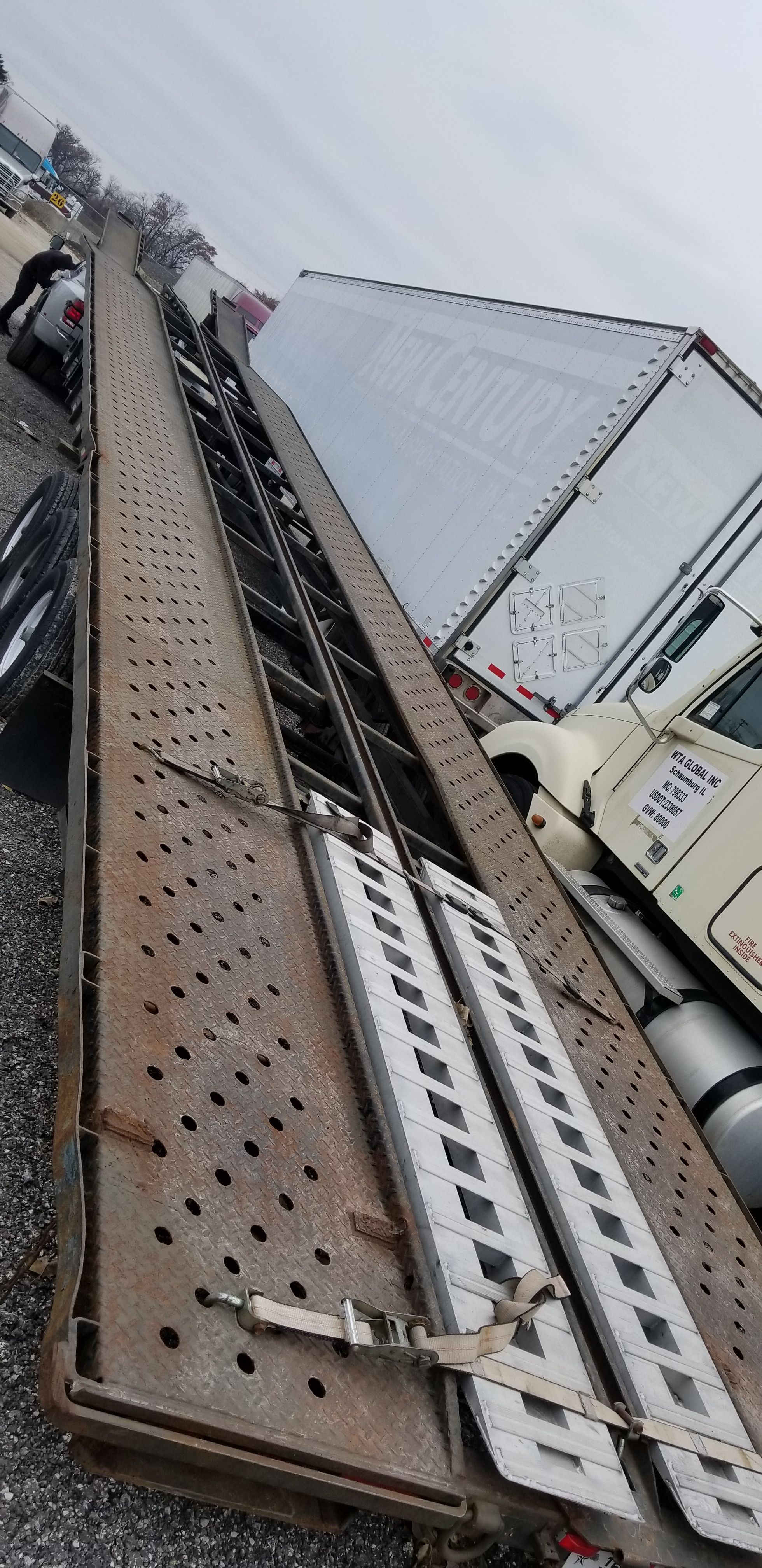 3 cars holder trailer