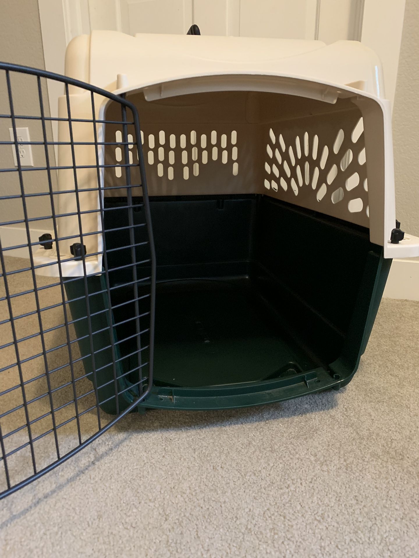 28” Dog Crate Ruff Maxx 25-30 Lbs