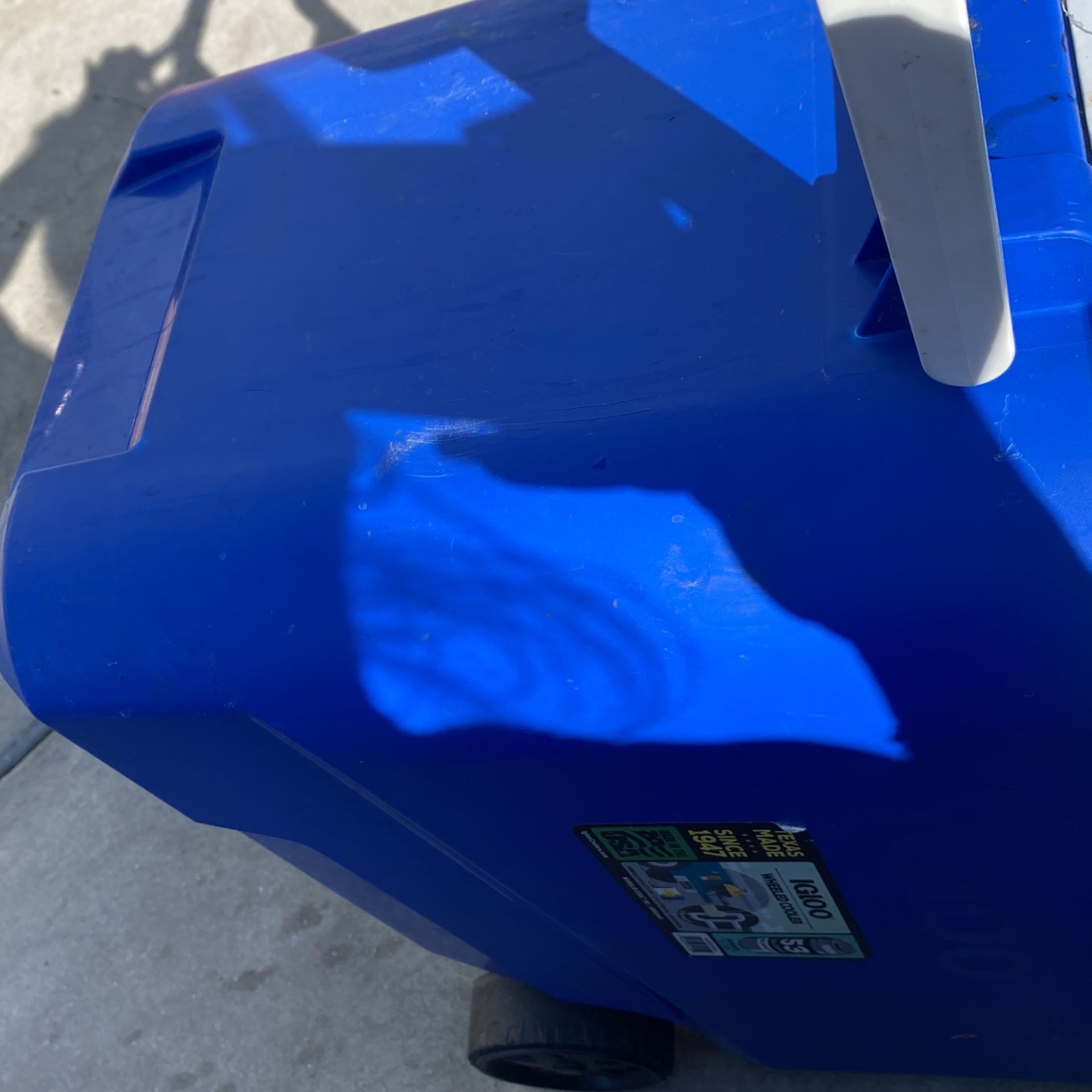 IGLOO WHEEL COOLER