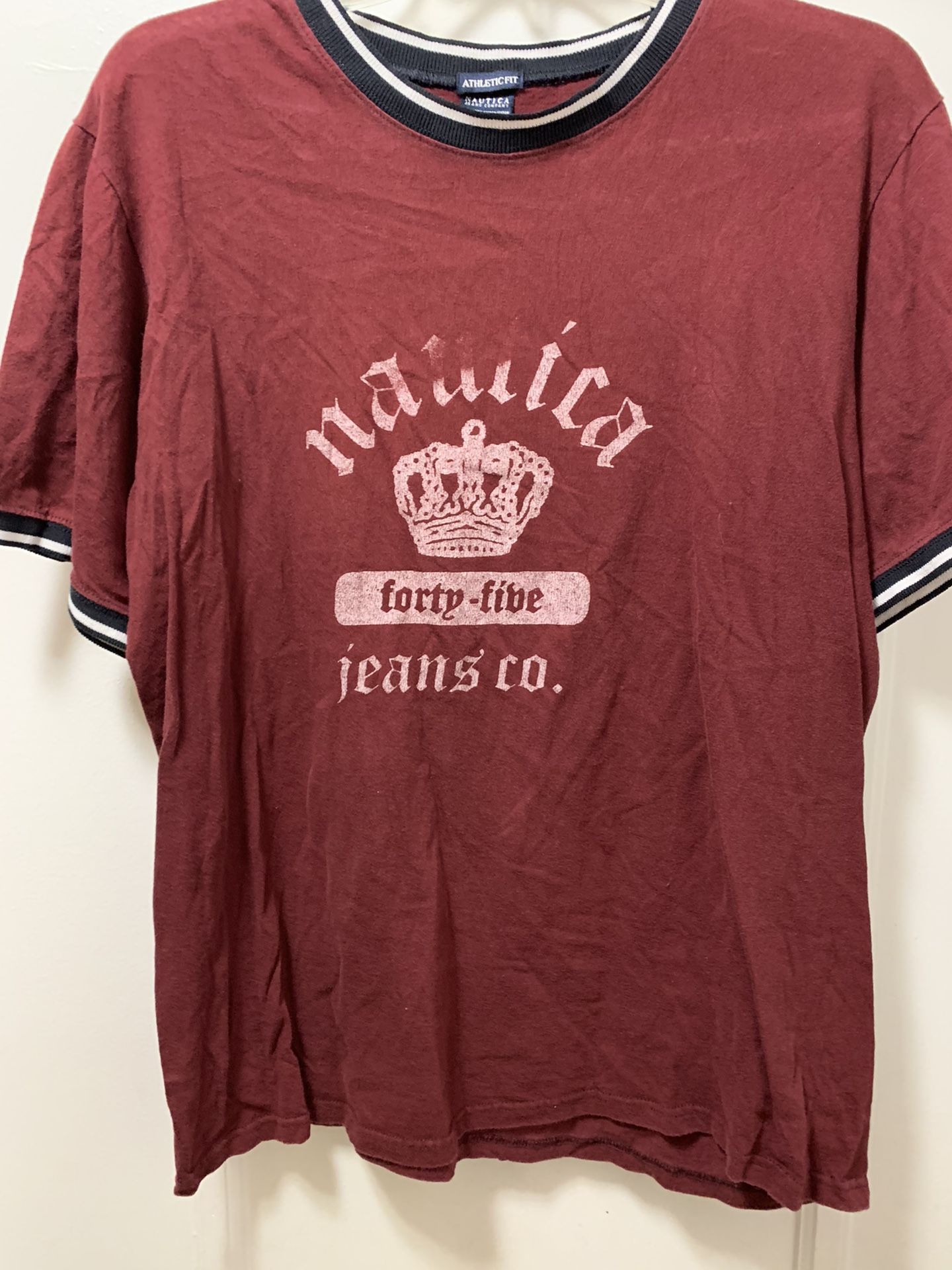 2 Men's Tee- shirts And 2 Sweatshirts All 4 For $10
