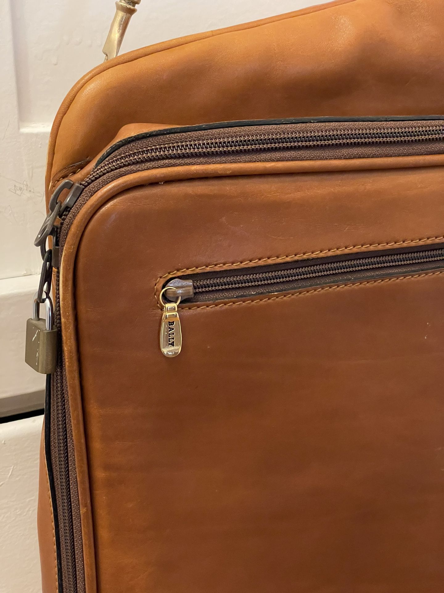 BALLY Garment Bag Suiter Travel Bifold Pebbled Leather Brown w Hangtag VTG RARE