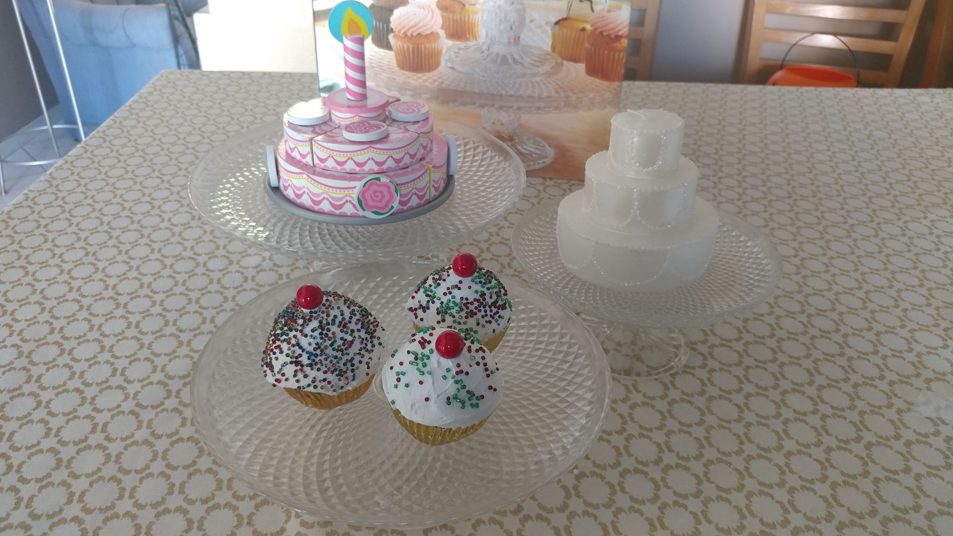 3 Cake Plate Display