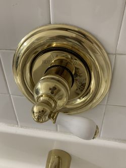 Gold Bathtub Faucet, Pop up Drain And Overflow  Thumbnail