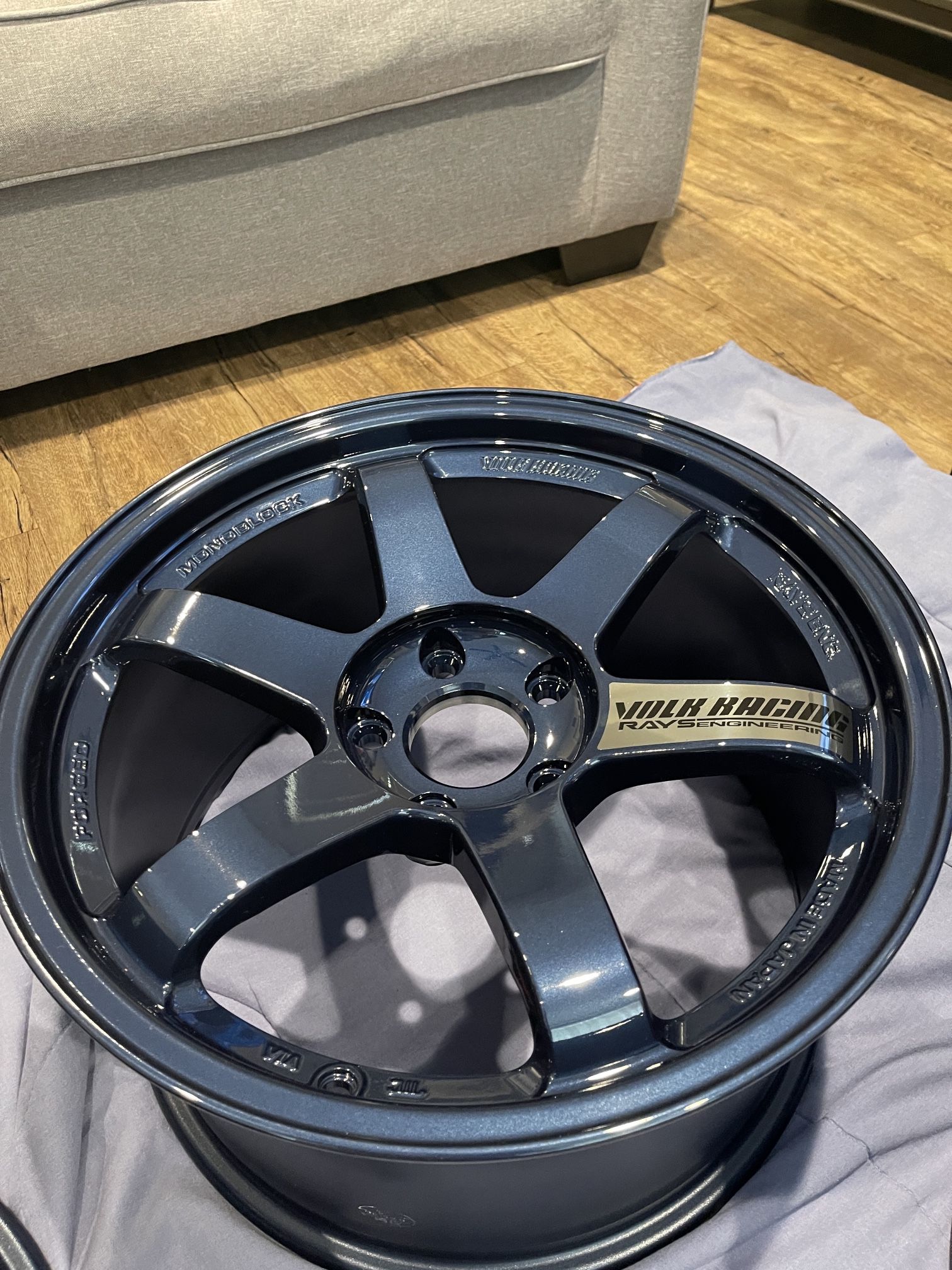 Volk Racing TE37SL Mag Blue 18x10 +40