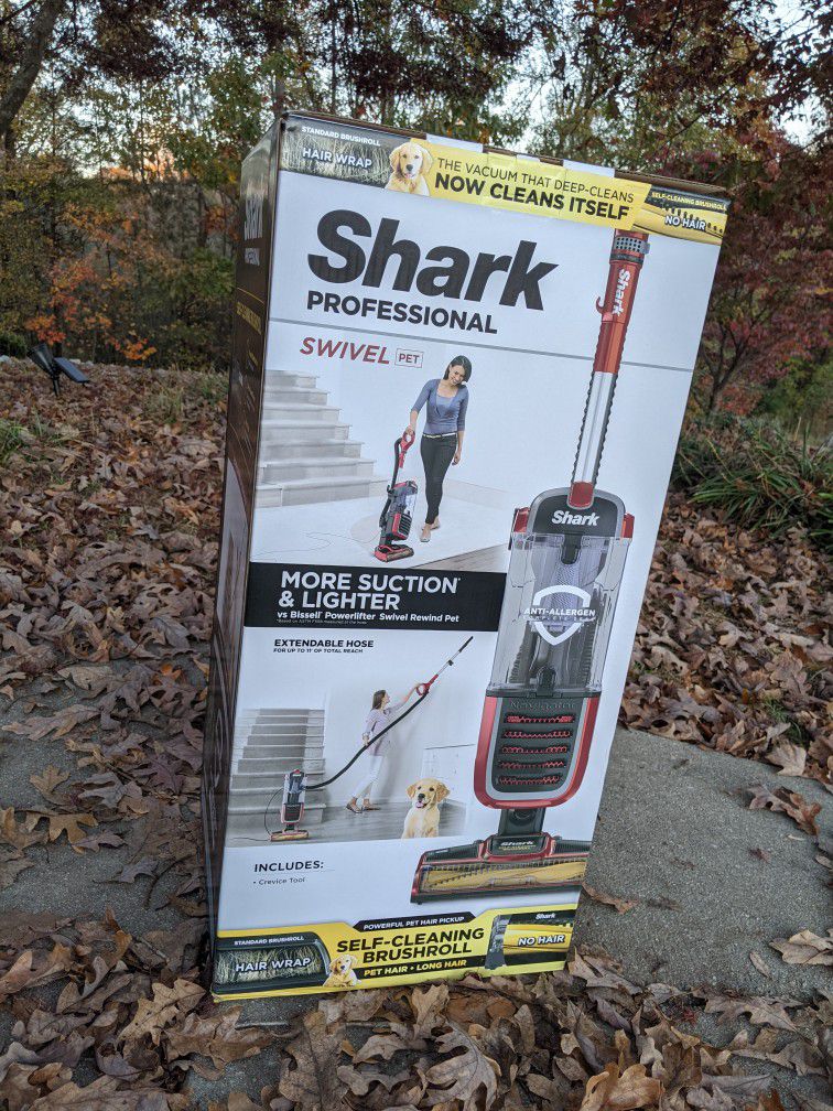 Shark Professional Swivel Pet Upright Vacuum with Self-cleaning Brushroll