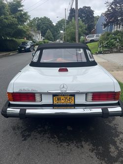 1987 Mercedes-Benz 560 Thumbnail