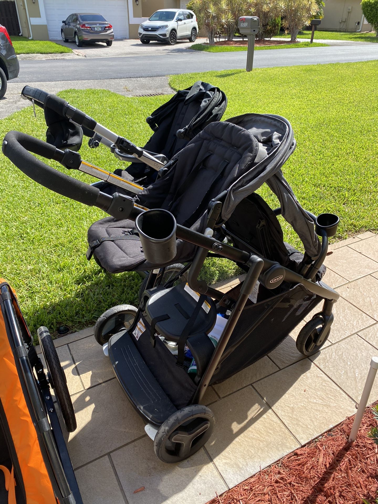 Graco Ready2grow 2 0 Double Stroller In Rafa For Sale In Miami Fl Offerup