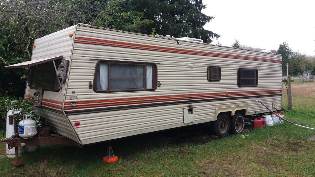 30 ft. Travel trailer. Sale or trade for vehicle. for Sale in Centralia