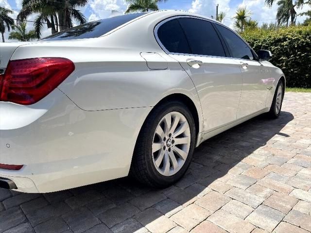 2011 BMW 7-Series