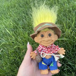 VTG 80's Russ 5" Hillbilly Troll w/Yellow Hair Rope & Pipe Hat Collectible Thumbnail