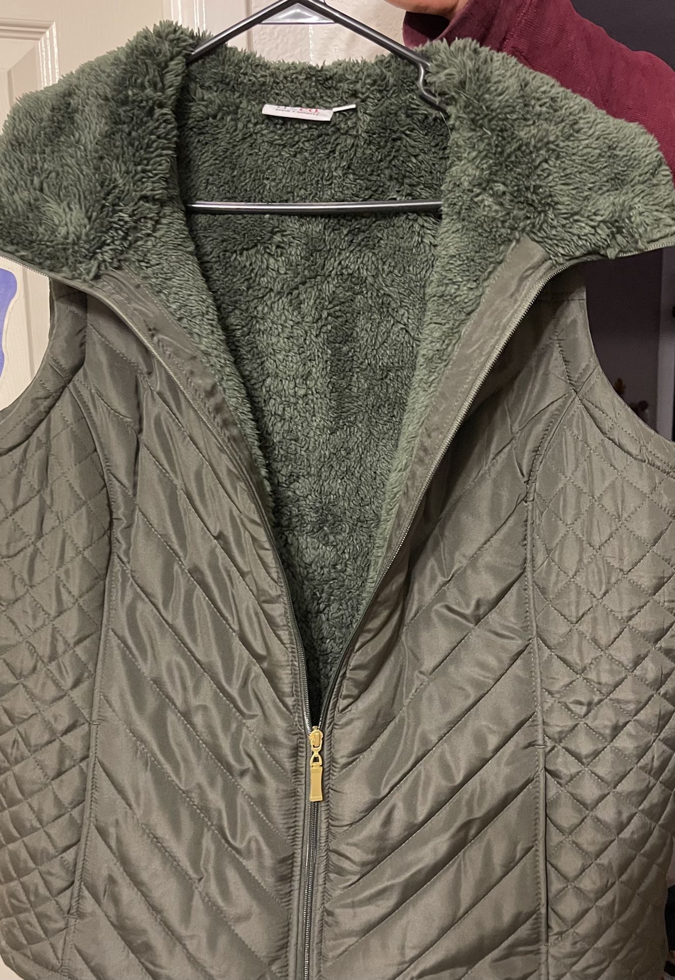 (2) New Never Worn Vests