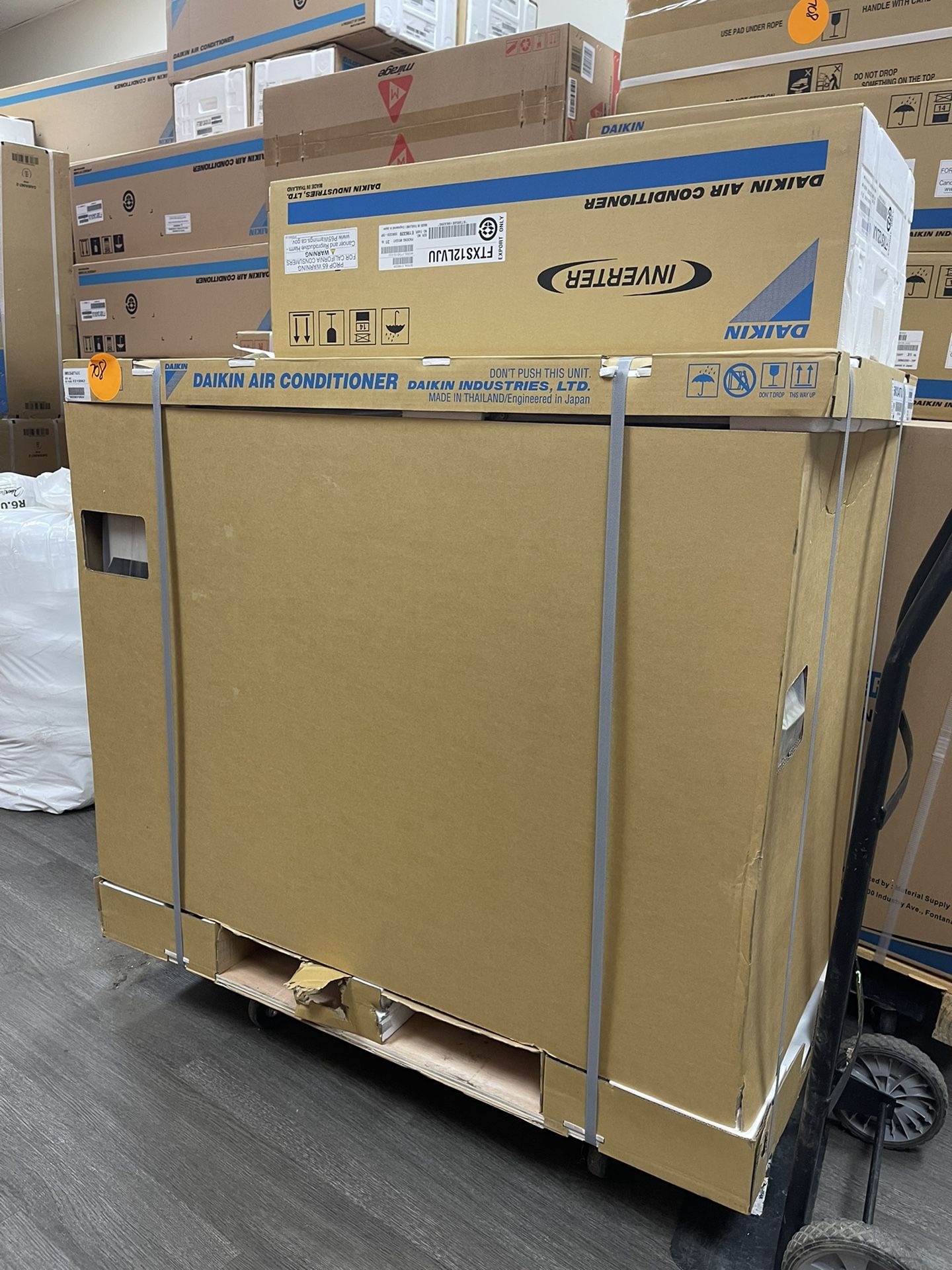 Daikin 48000BTU Multi Quad Zone 4 Ton Mini Split AC 12000BTU Air Handlers