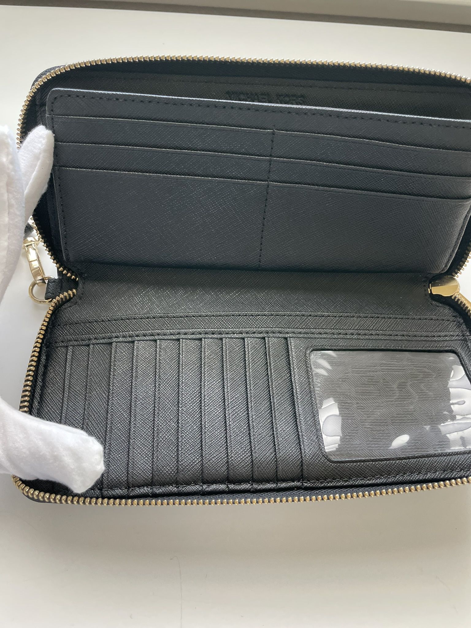 Black Wallet Wristlet Zipper Michael Kors Excellent Condition 