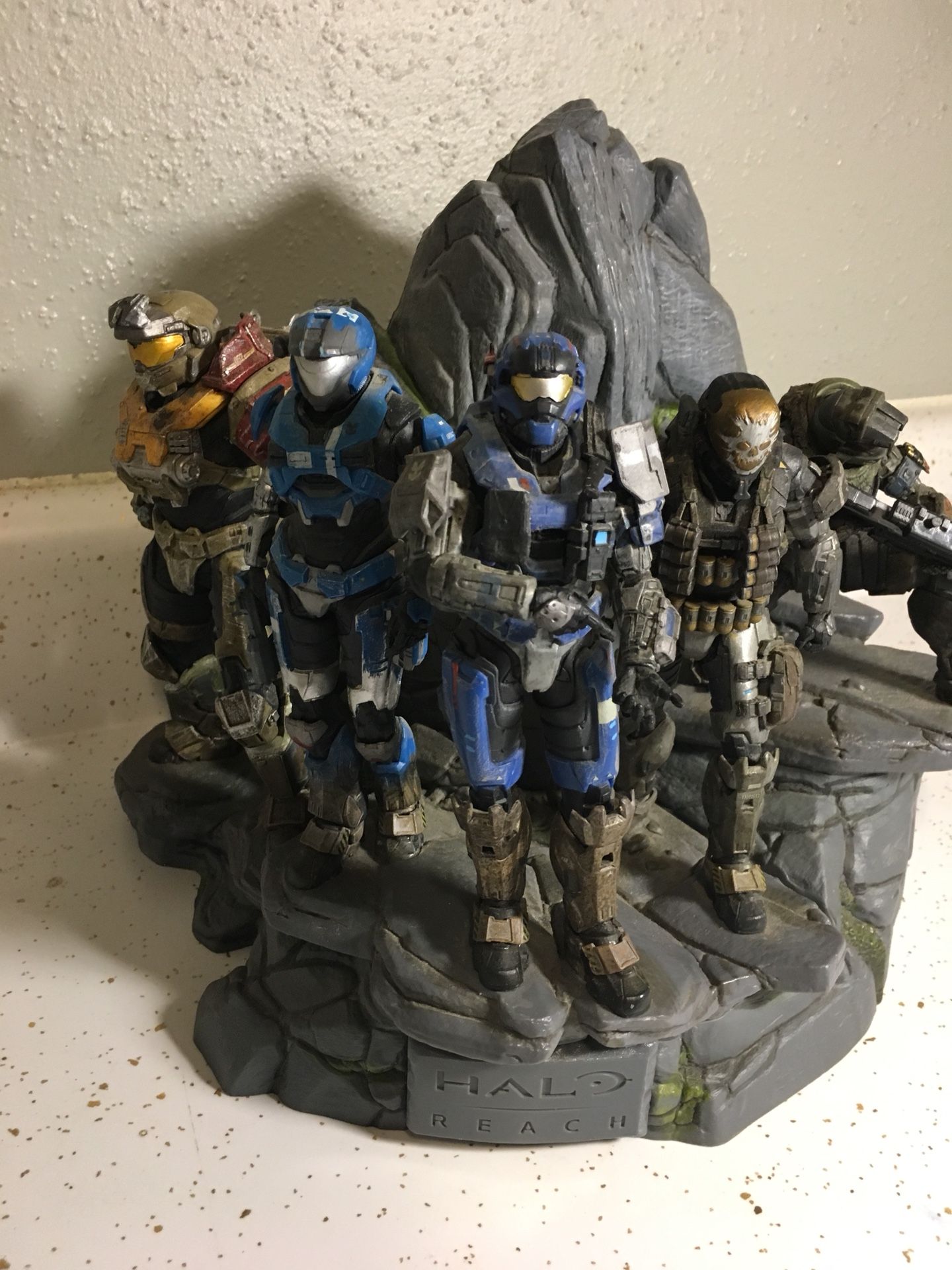 10 Halo Reach Legendary Edition Noble Team Statue For Sale In Katy Tx Offerup