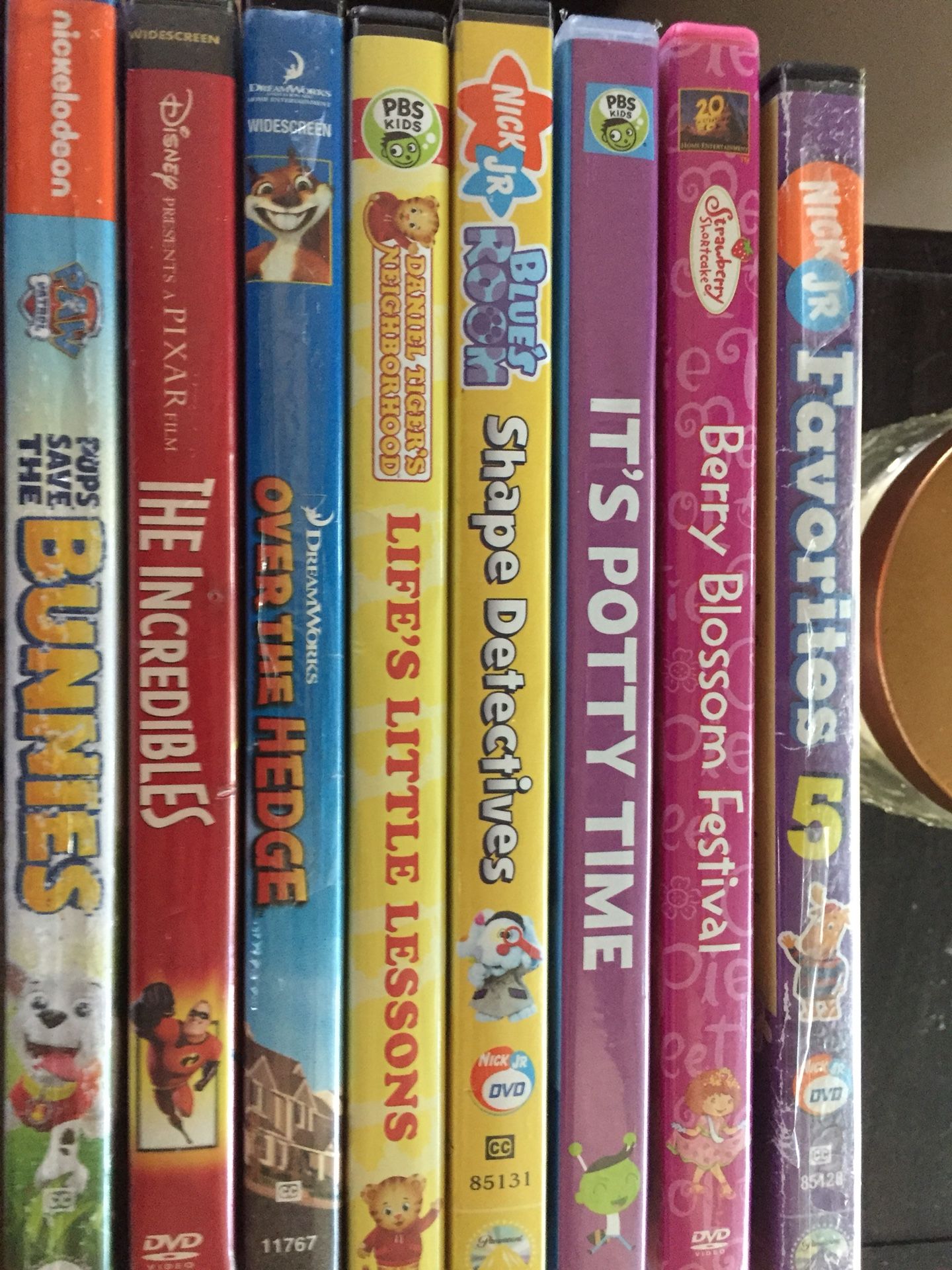 Kids dvds paw patrol, incredibles, over the hedge, Daniel tiger, blues ...