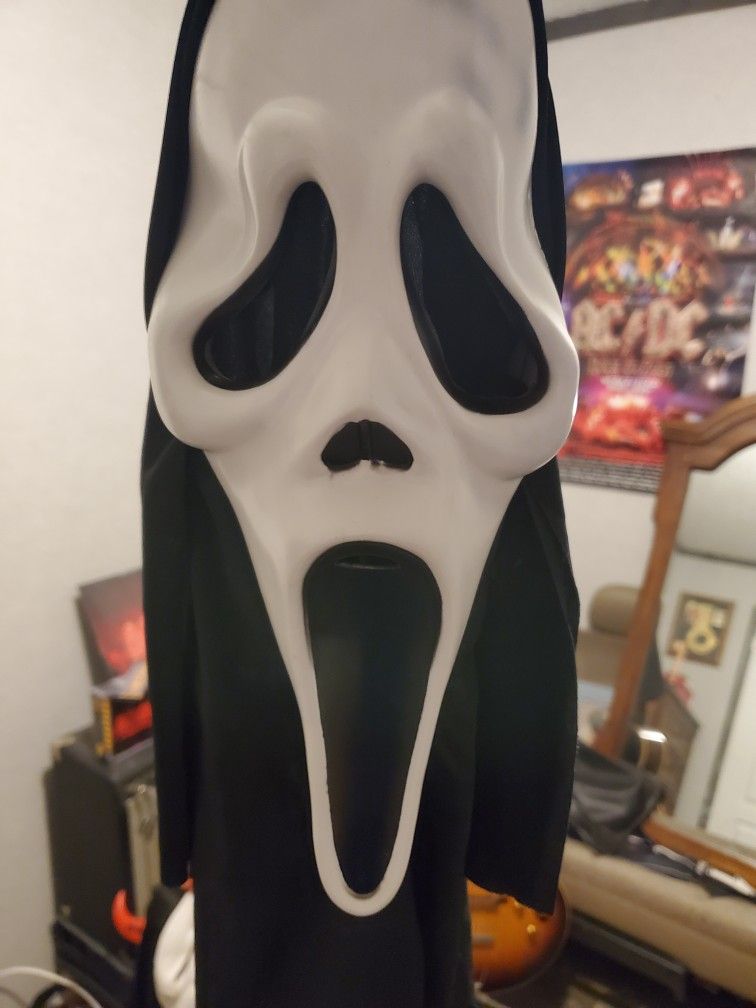 Scream Mask