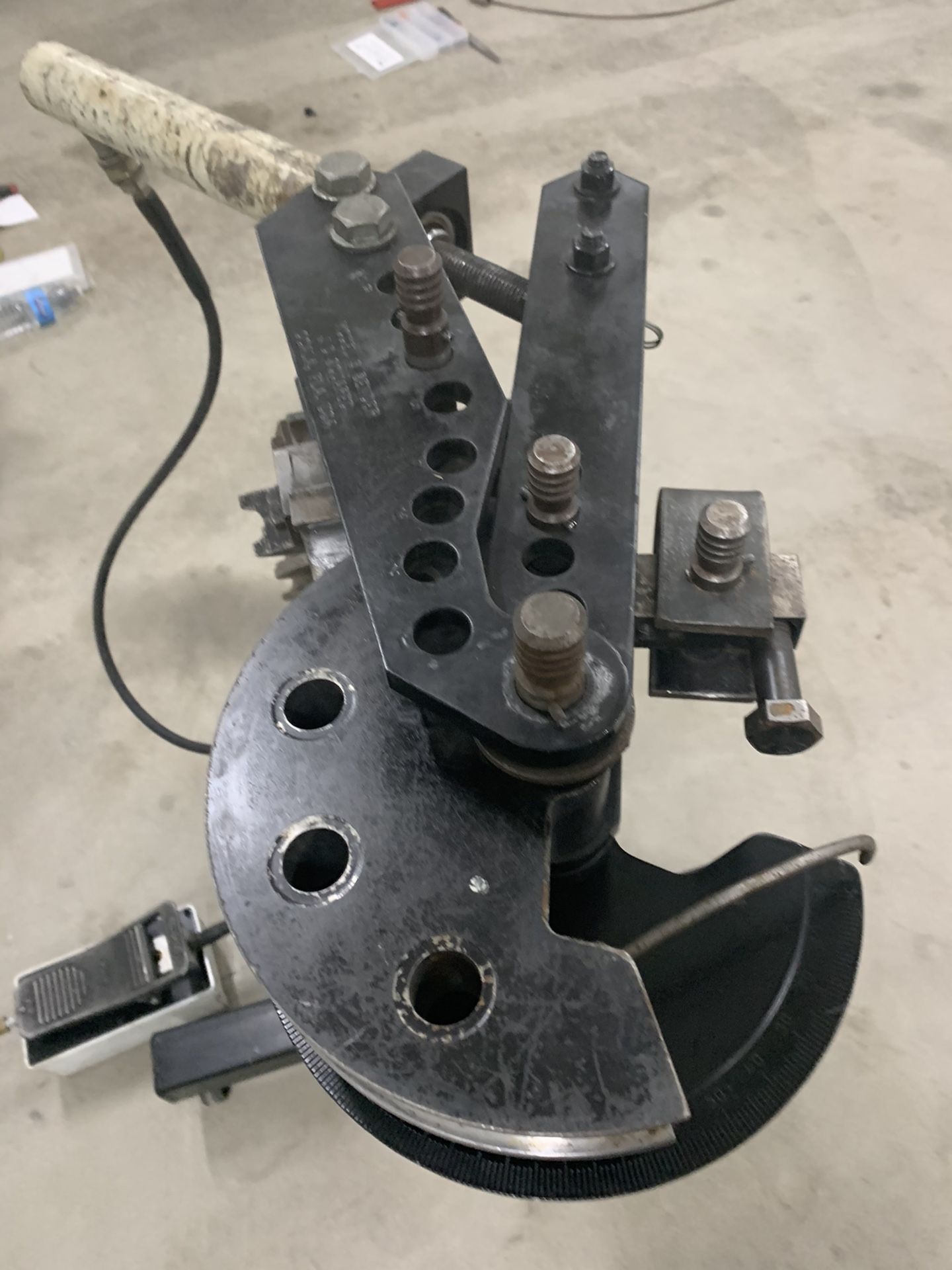 JD squared model 3 air over hydraulic tube bender for Sale in Snohomish