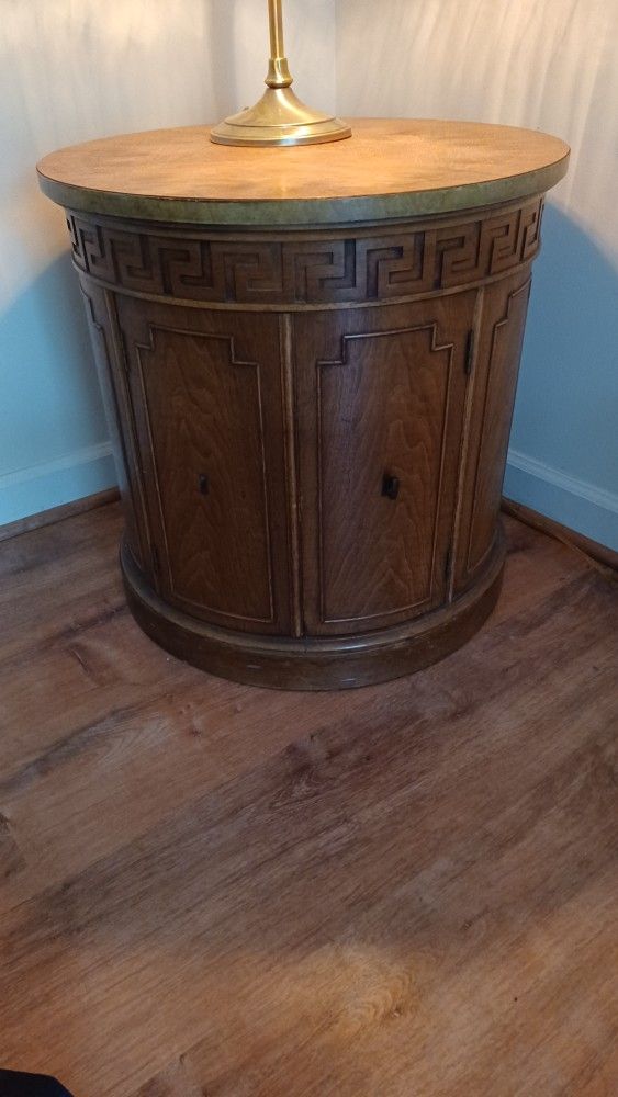 Antique Table And Lamp