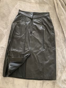 Black Leather Pencil Skirt—size 6 Thumbnail