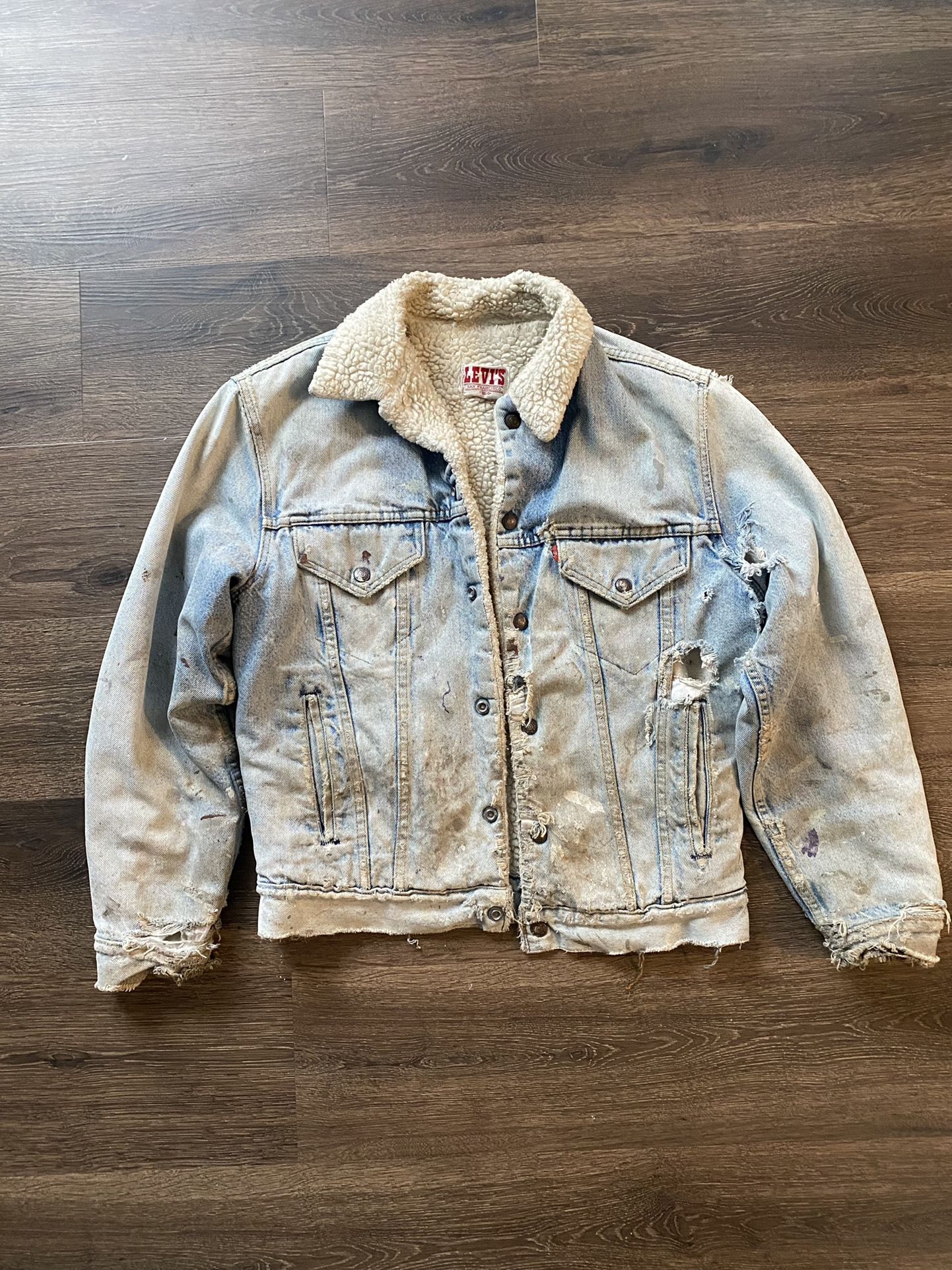 Vintage Levi’s Sherpa Lined Distressed Denim Jacket 