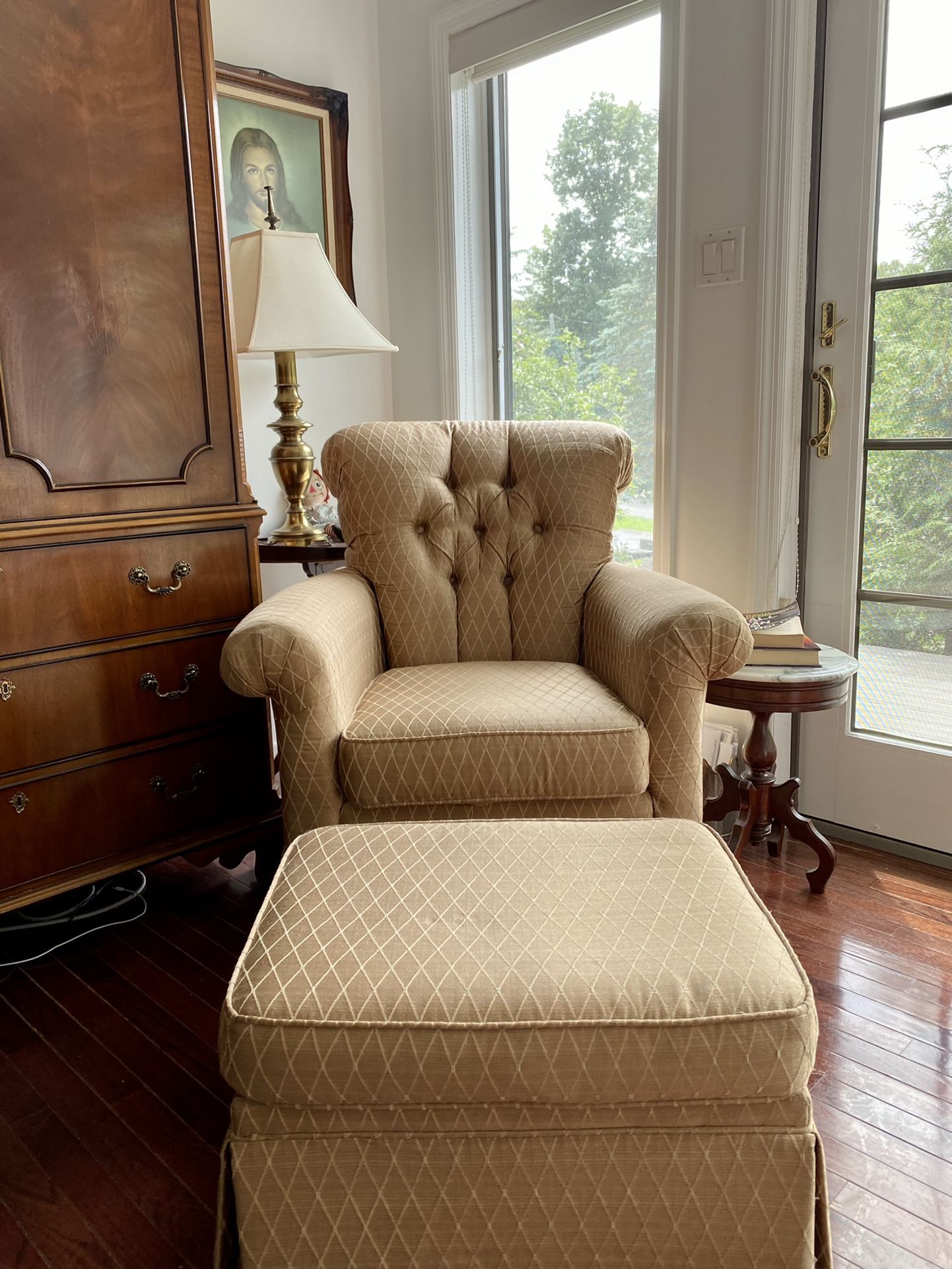 Chair with Ottoman