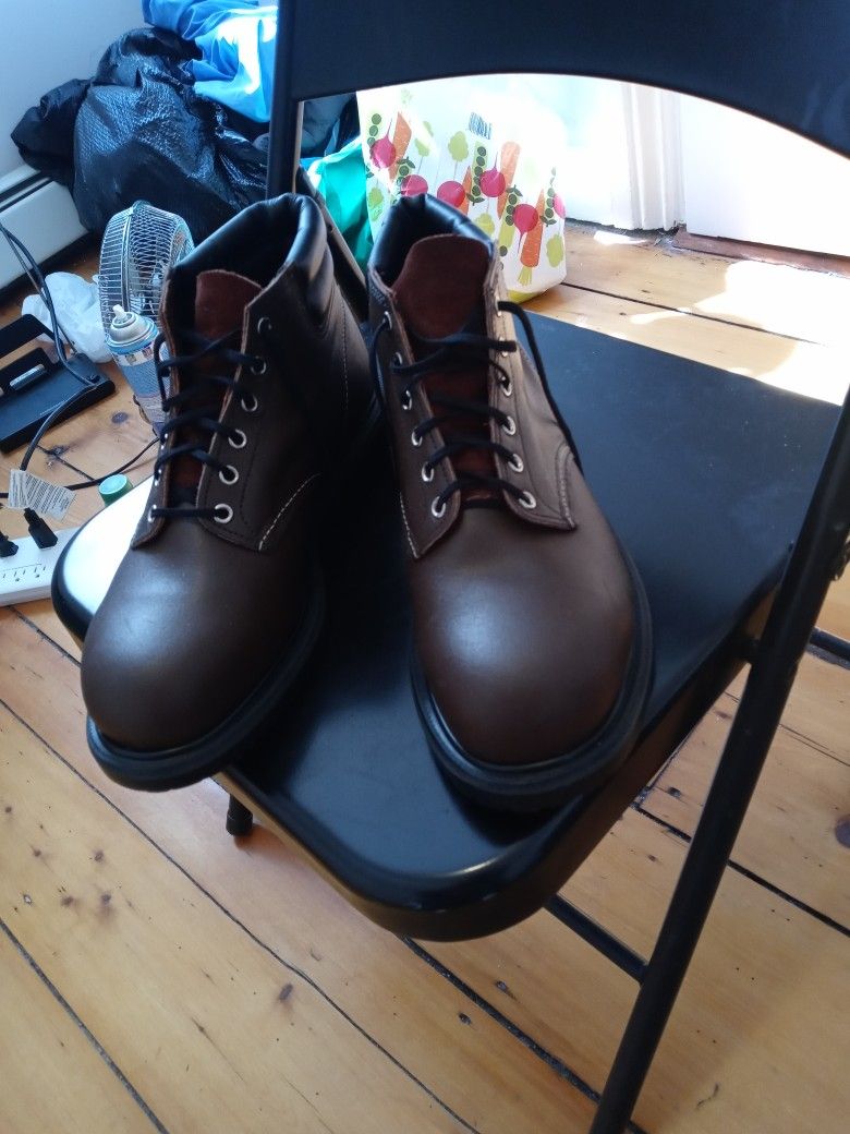 Brand new Never Worn Mens Red Wing Boots
