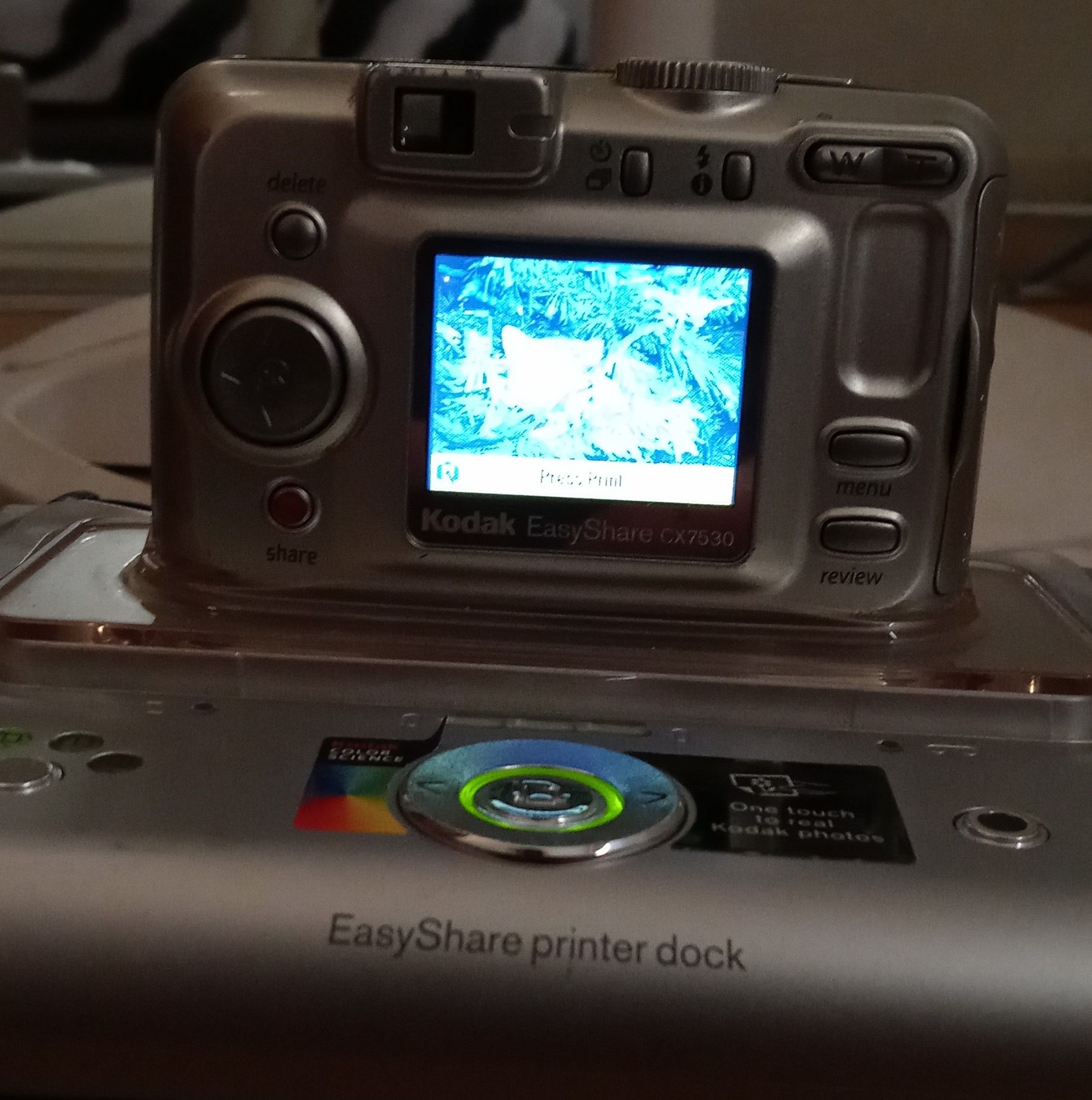 Kodak easy share digital camera and printing dock