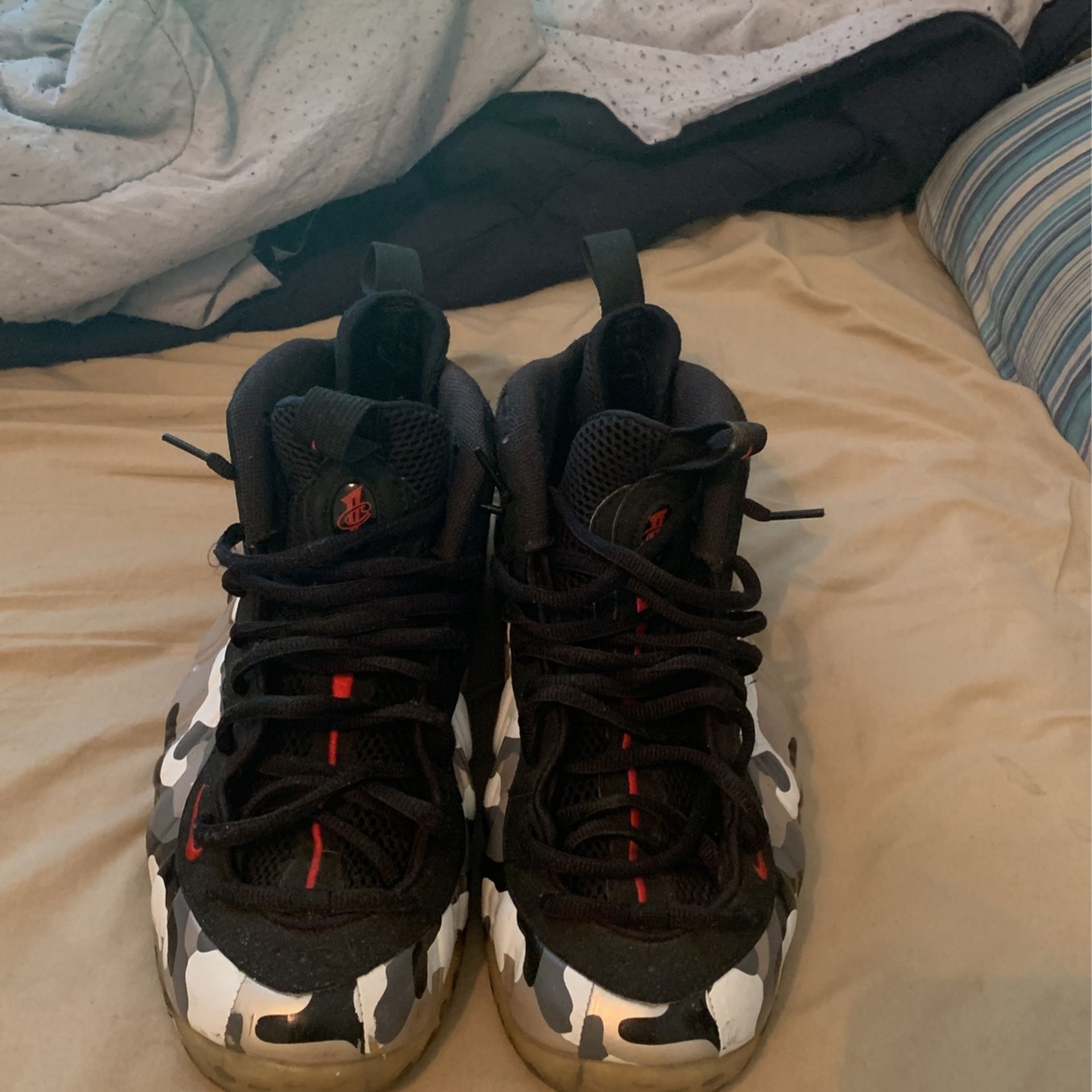 Nike Foamposite size 12 Fighter jet