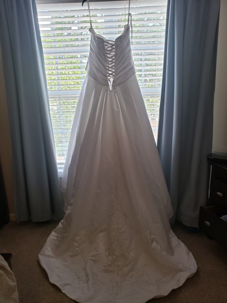 Brand New Wedding Dress Size 16