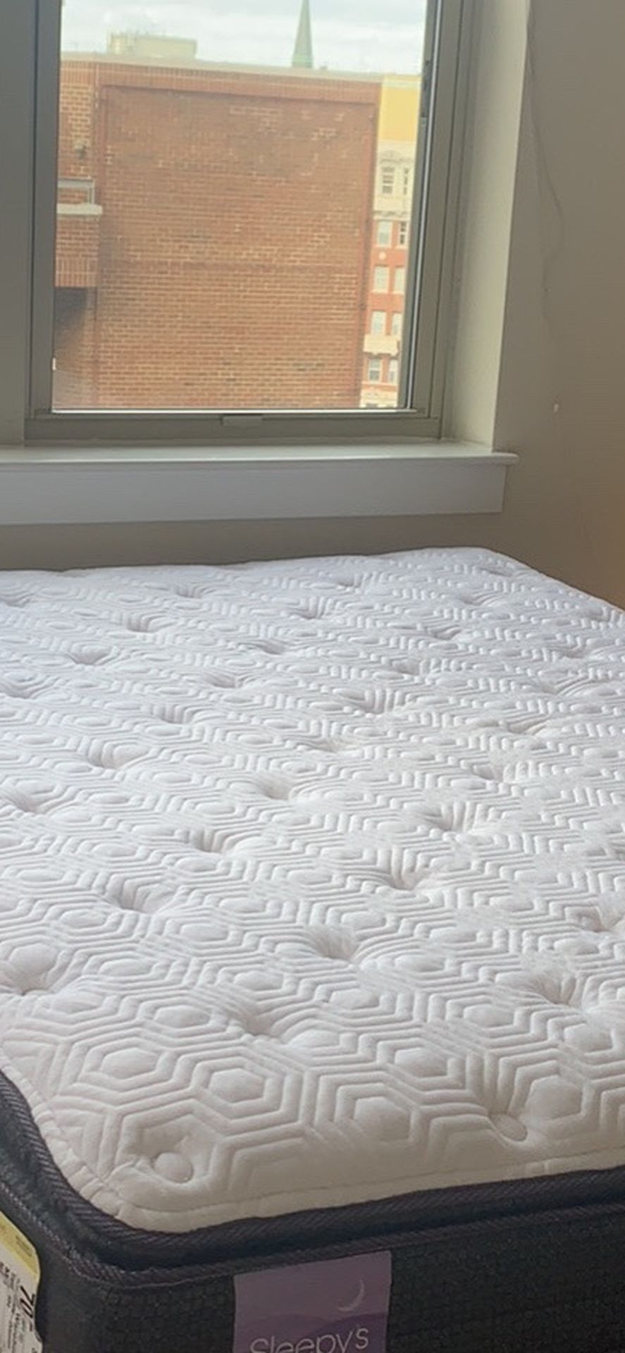 Like new Queen Sleepy’s 11” Hush Pillowtop Mattress, box and frame included! for Sale in