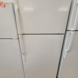ge Top Freezer Refrigerator Used Good Condition With 90day's Warranty  Thumbnail