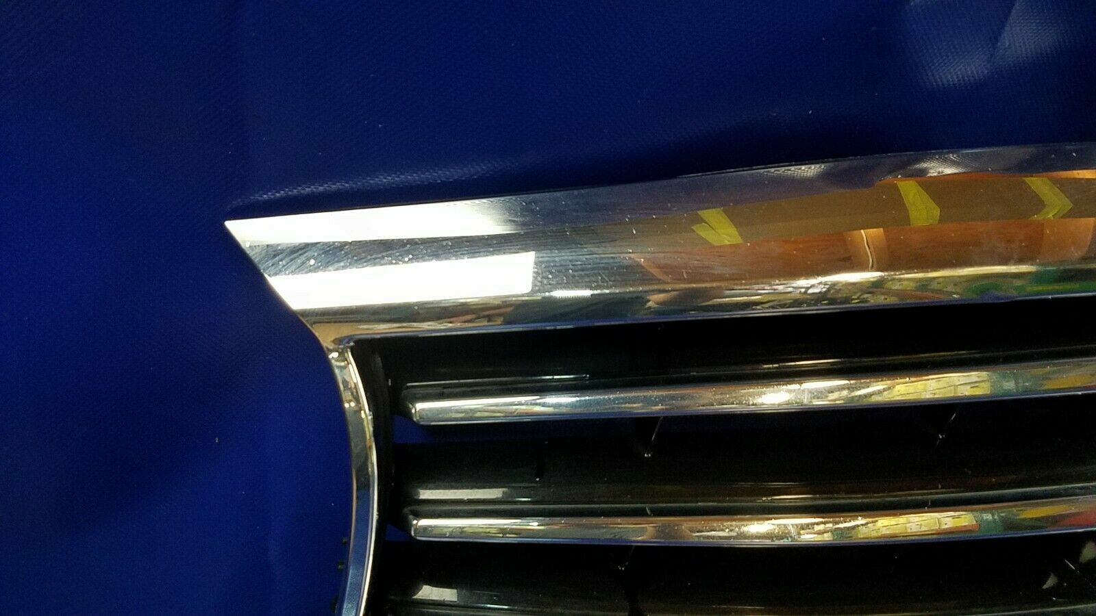 2013 - 2015 INFINITI JX35 QX60 FRONT BUMPER UPPER GRILLE W/O EMBLEM