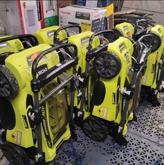 NEW & LIGHTLY USED Ryobi 40V Battery Powered Brushless Lawnmower (TOOL ONLY)