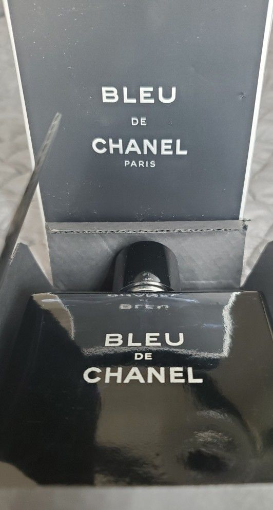 BLEU de CHANEL PARIS