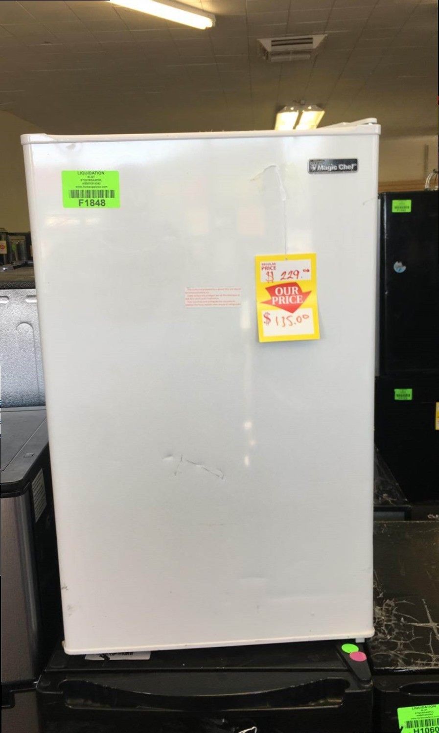 MAGIC CHEF HMR330WE 3.3 cu. ft. Mini Fridge