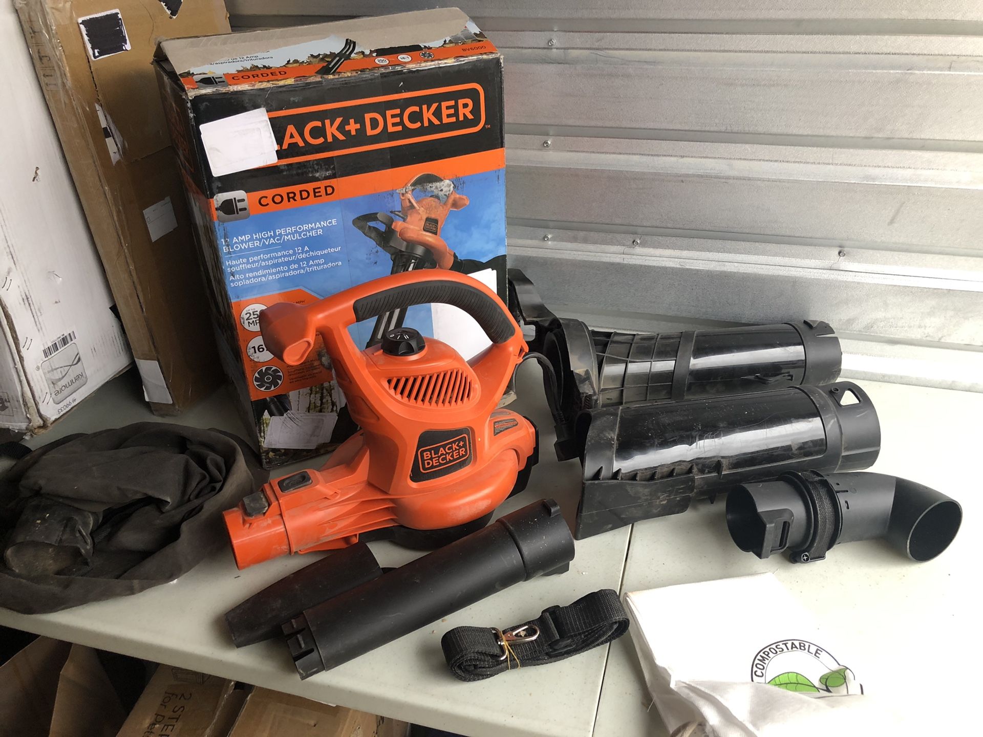 BLACK and DECKER BV6000 High Performance Leaf Blower/Vac/Mulcher for