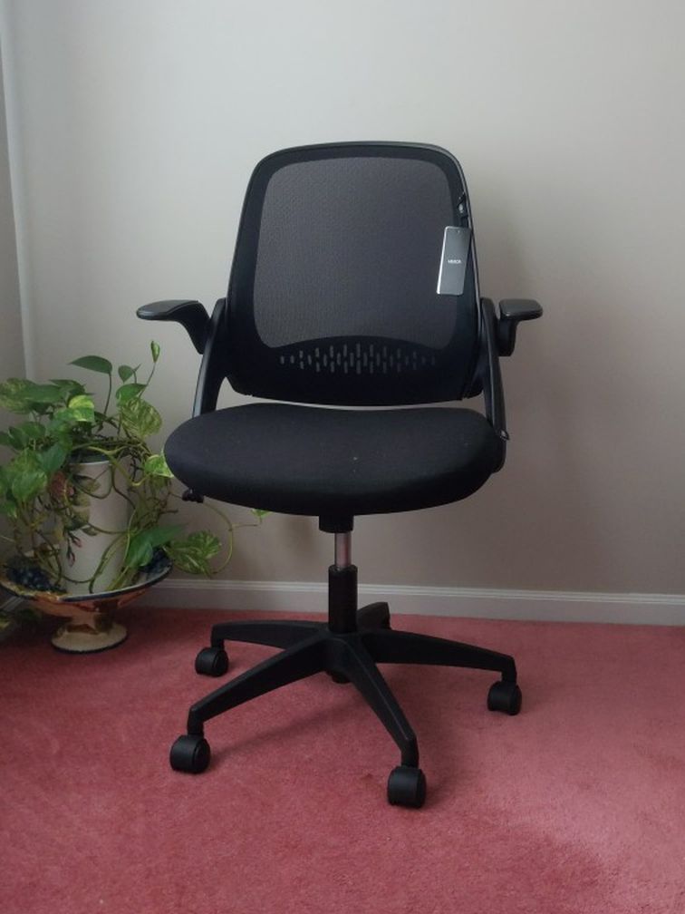 Hbada Office Desk Chair With Flip Up Arms And Adjustable Height