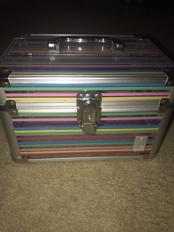 Caboodles train case