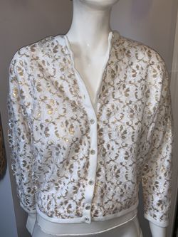 LADIES GOLD & WHITE LACE CARDIGAN ORLON ACRYLIC by PARK STORYK “ OPEN BOX UNUSED “ SEE ALL PICTURES “ PROTECTIVE SEALED BAG Thumbnail