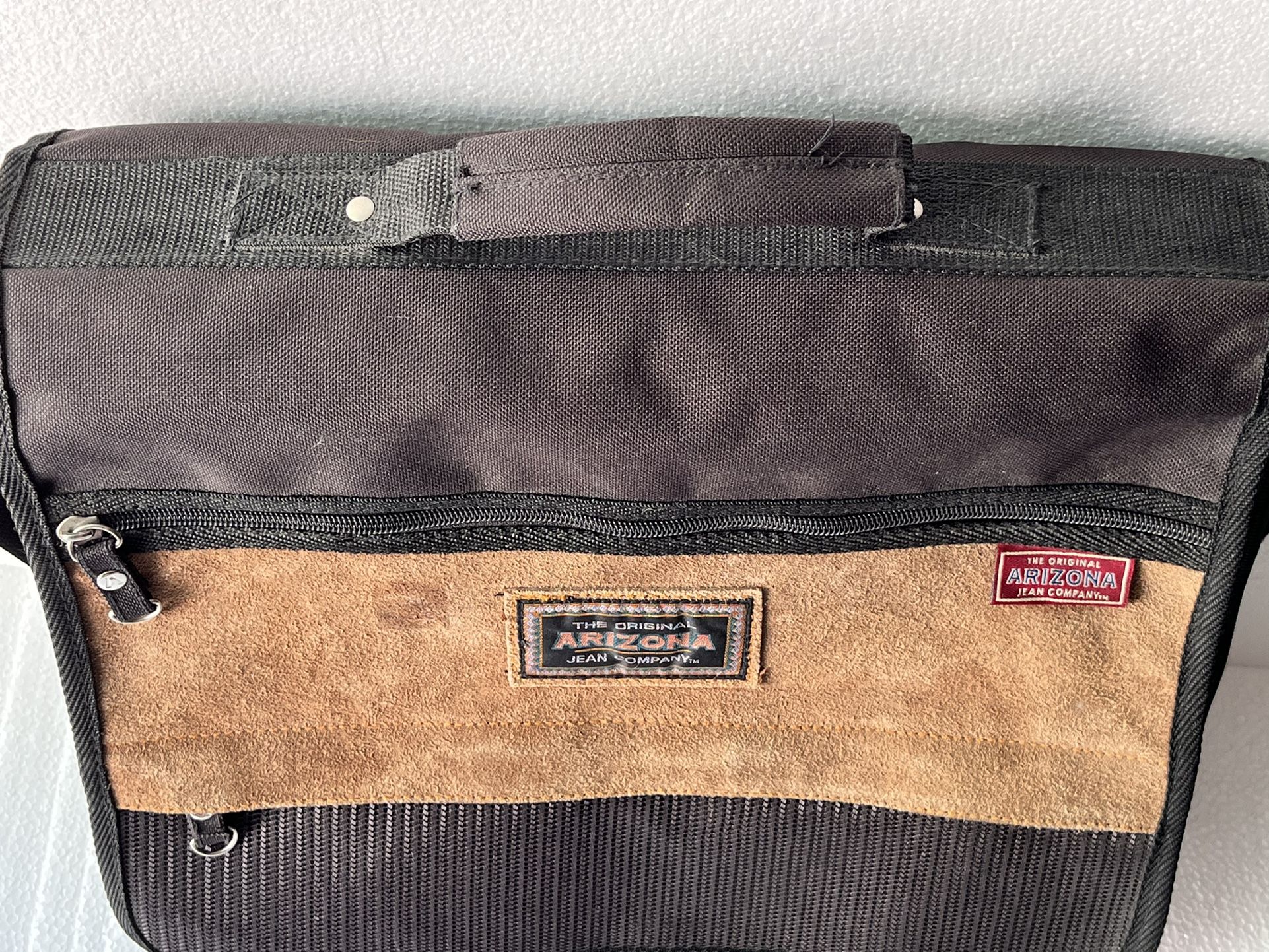Arizona Jean Messenger Bag