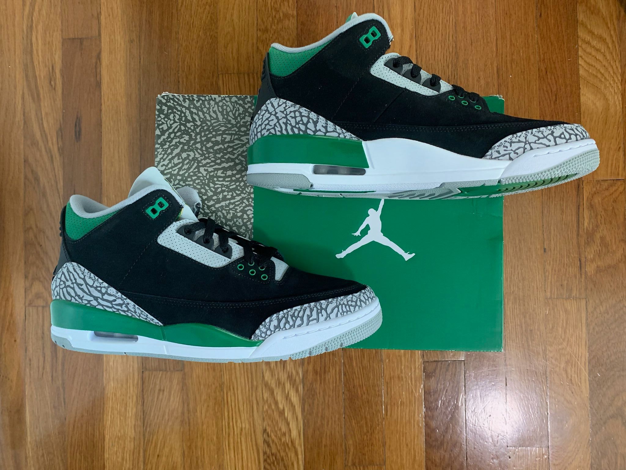 The Air Jordan 3 “Pine Green”  Sz10.5 Mens